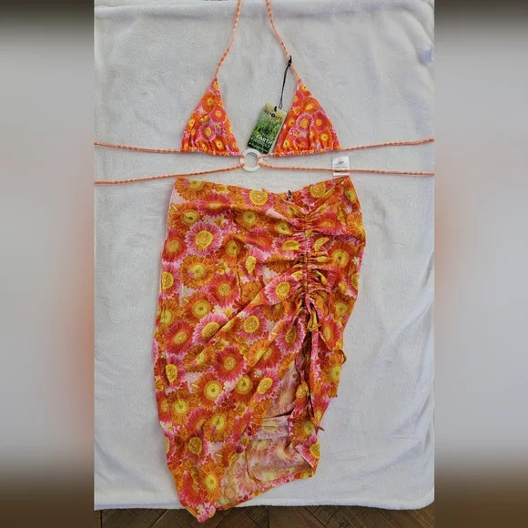 VDM The Label Reversible Bikini Top and Cinch Skirt Coverup Set - Picture 2 of 6